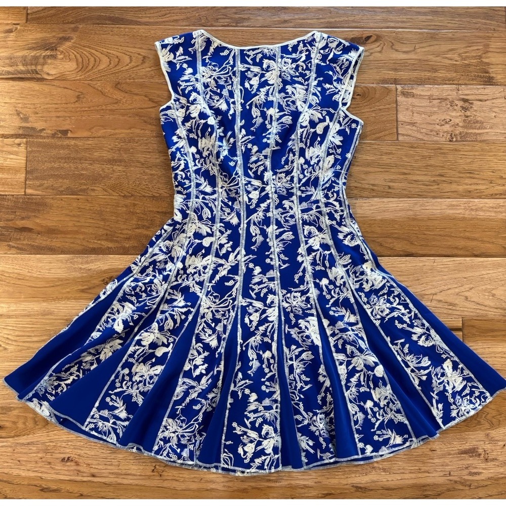 Tadashi Shoji Dress Blue Floral Embroidered Women's Size Large‎